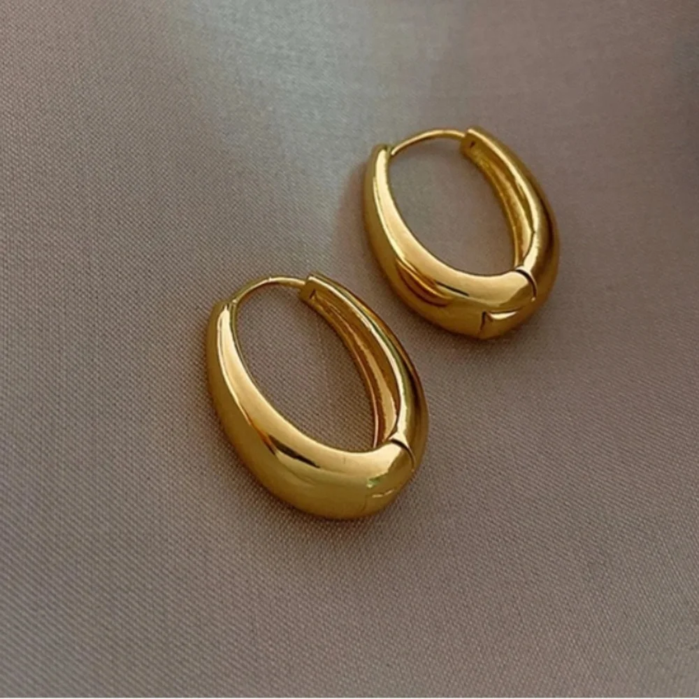 NWT 18k GOLD PLATED EARRINGS - Picture 5 of 7